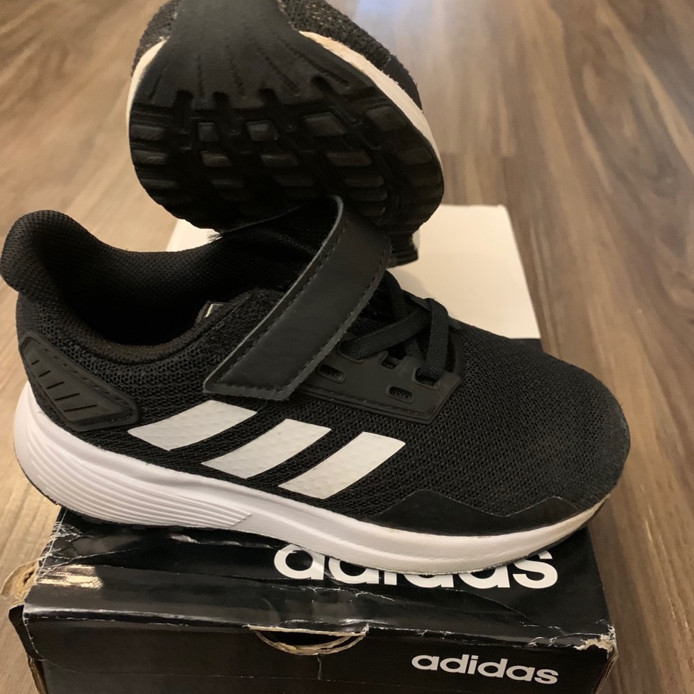 Toddler Adidas Duramo 91 shoes